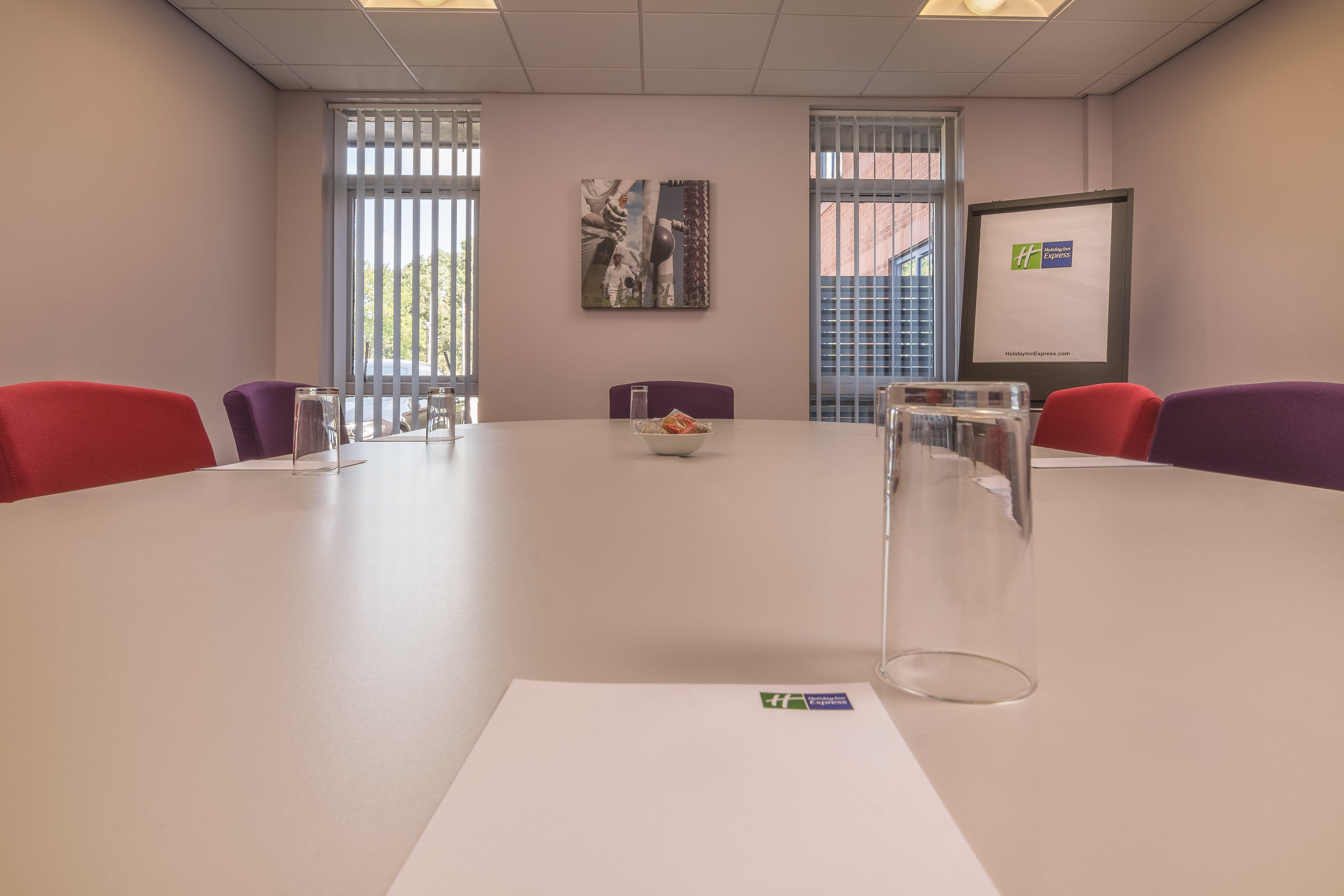 Holiday Inn Express Preston South By Ihg Exterior photo