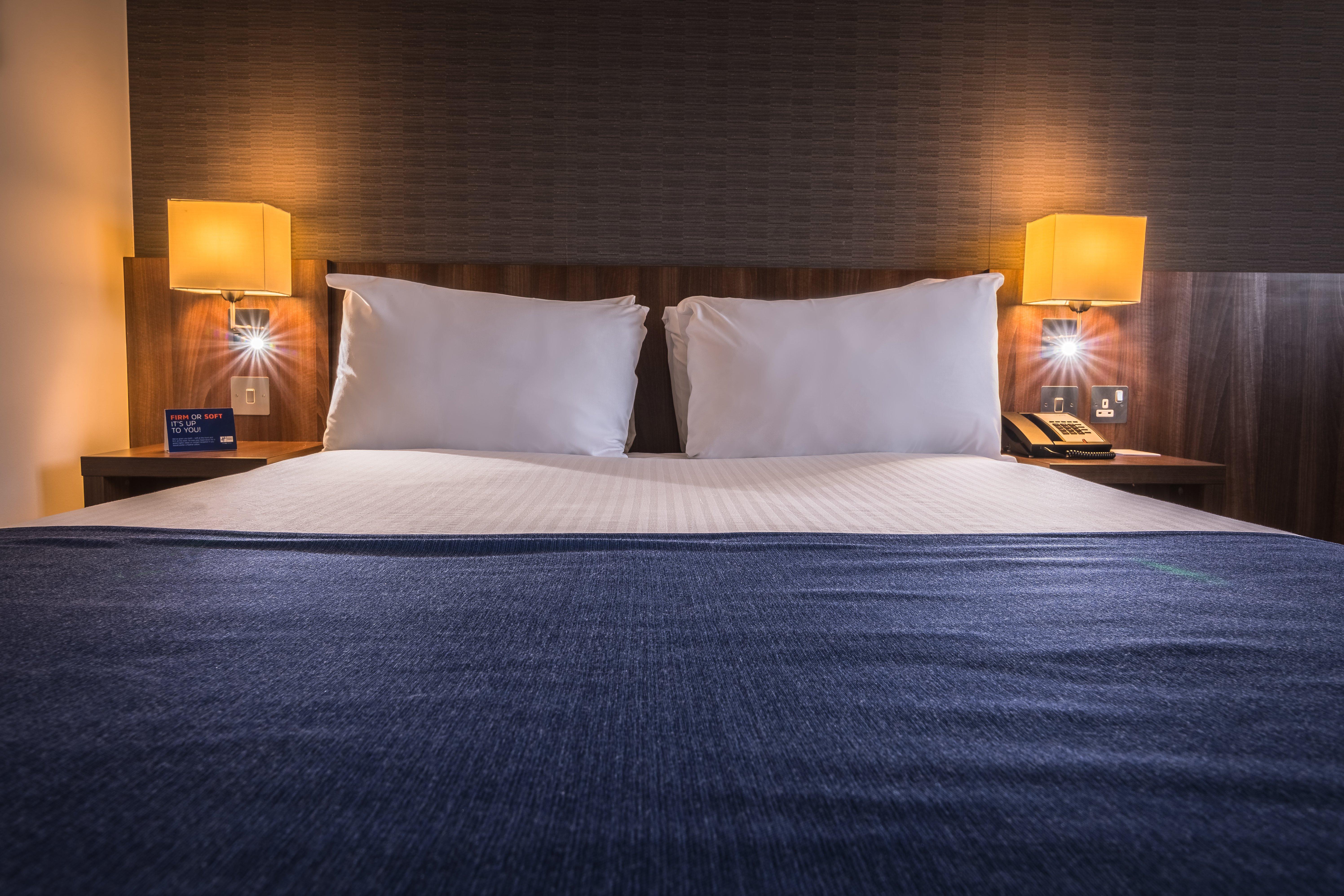 Holiday Inn Express Preston South By Ihg Exterior photo