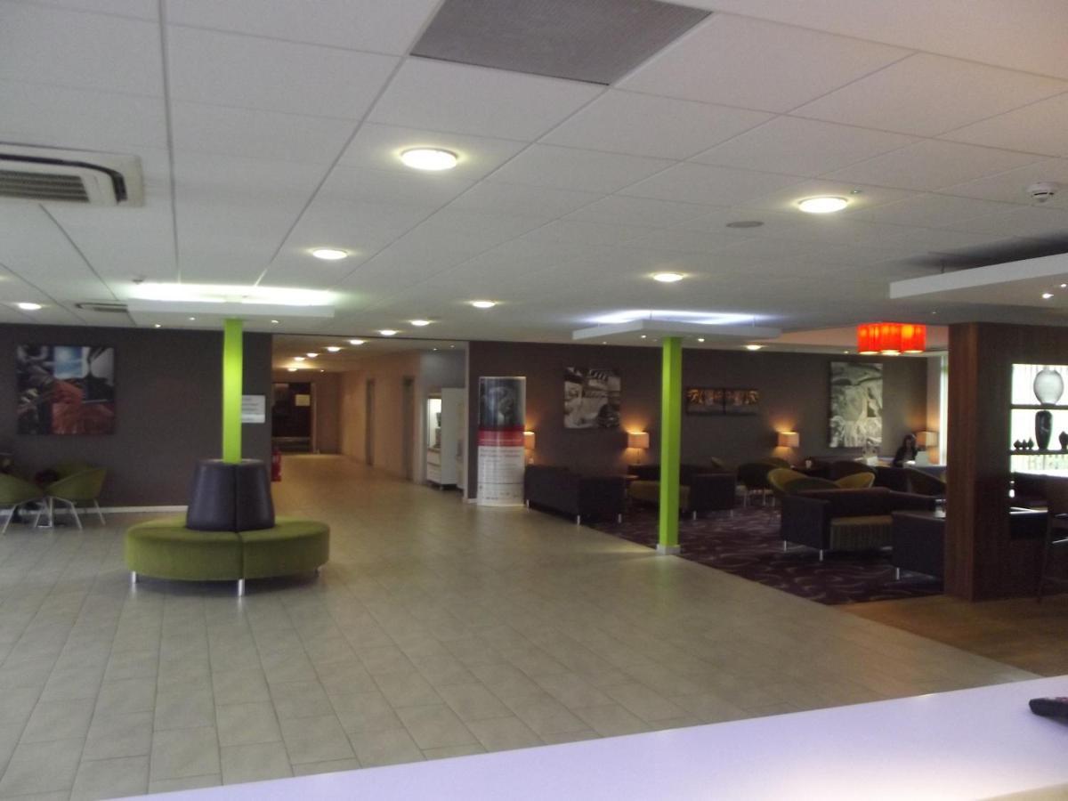 Holiday Inn Express Preston South By Ihg Exterior photo