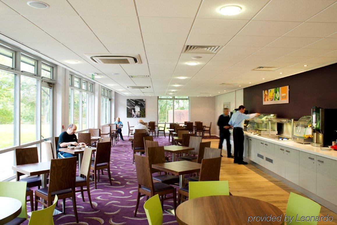 Holiday Inn Express Preston South By Ihg Exterior photo