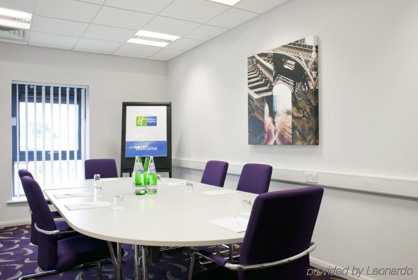 Holiday Inn Express Preston South By Ihg Exterior photo